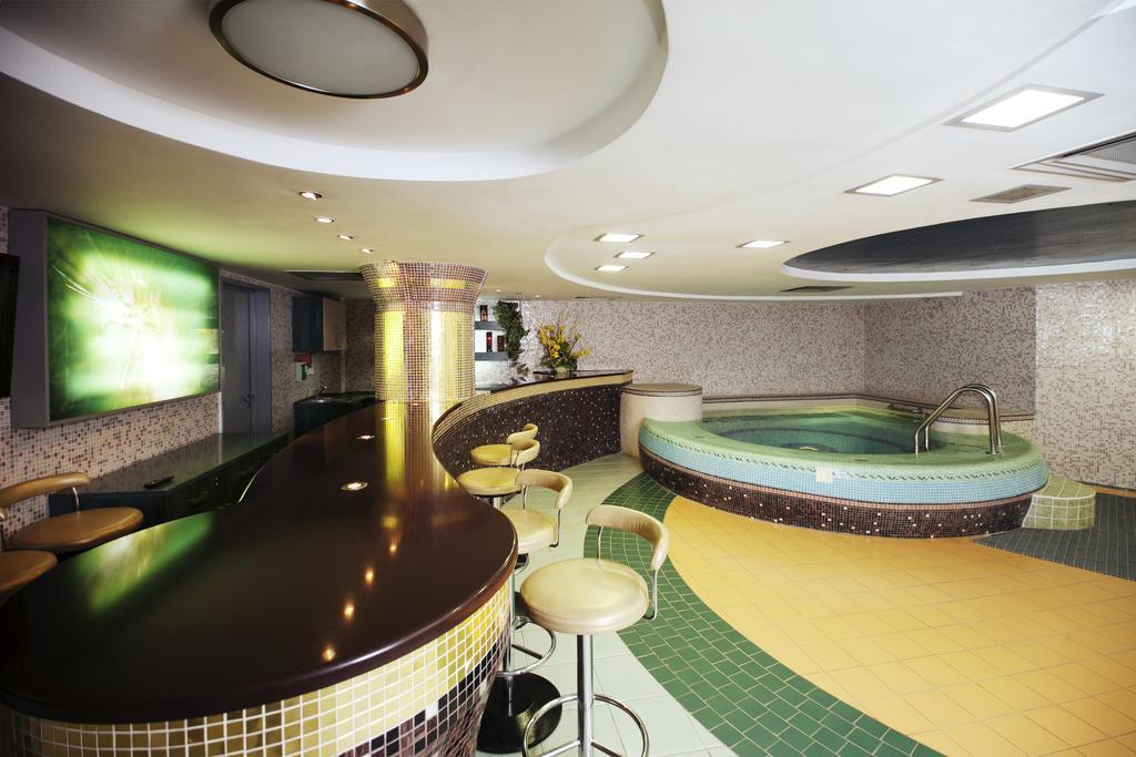 Victoria Hotel & Business Centre Minsk Exterior foto